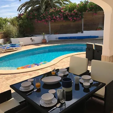 Hotel 4 Beds En With Sea Views Luz