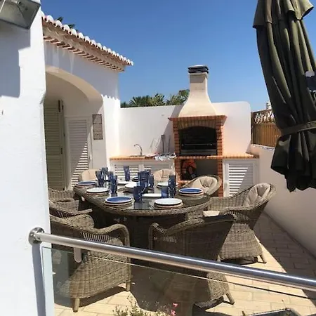 4 Beds En With Sea Views *