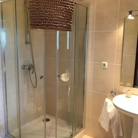 4 Beds En With Sea Views Hotel *