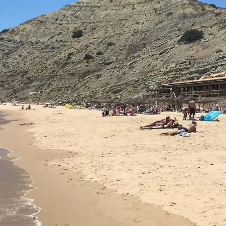 Hotel 4 Beds En With Sea Views *