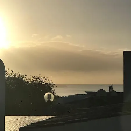 4 Beds En With Sea Views *