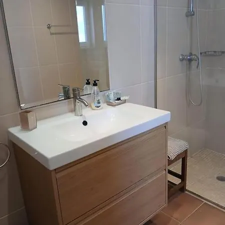4 Beds En With Sea Views Hotel *